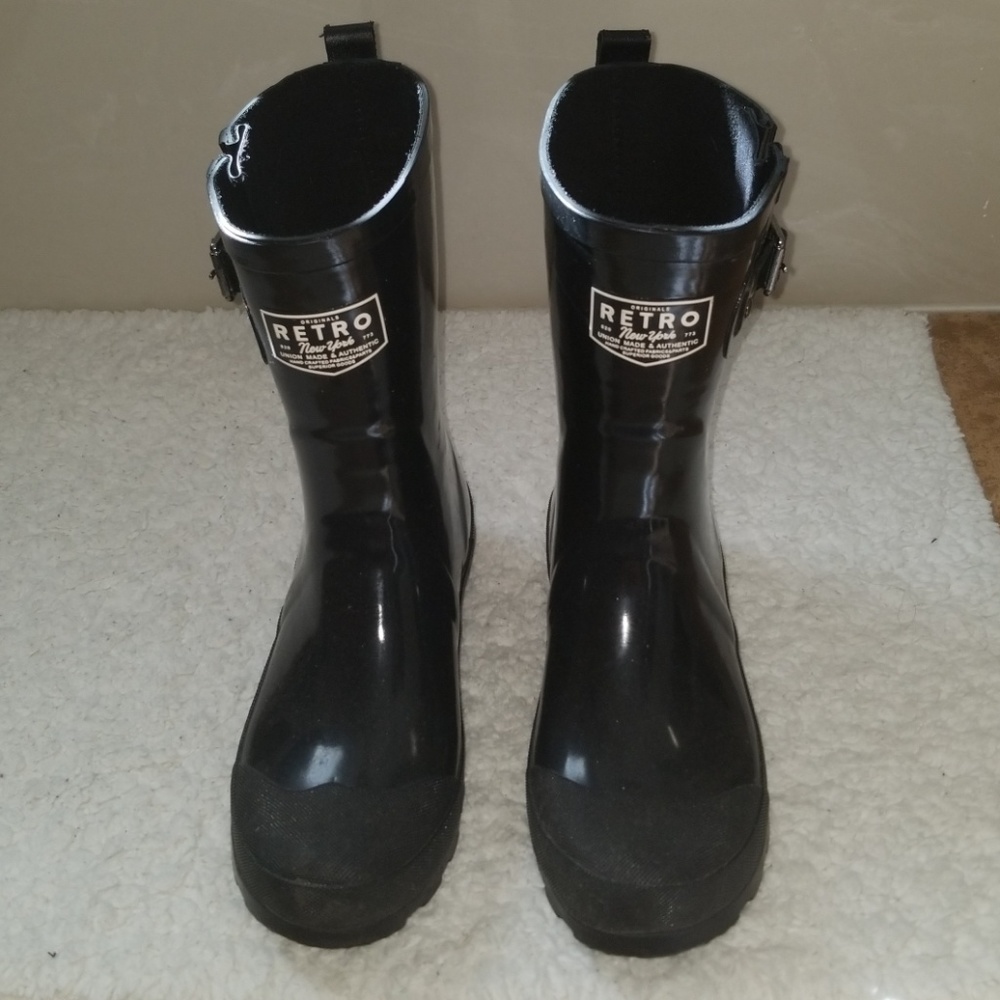RETRO BLACK RAIN BOOTS SIZE 37